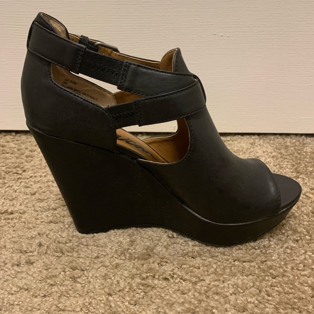 American Rag black wedge . NWT Size 8